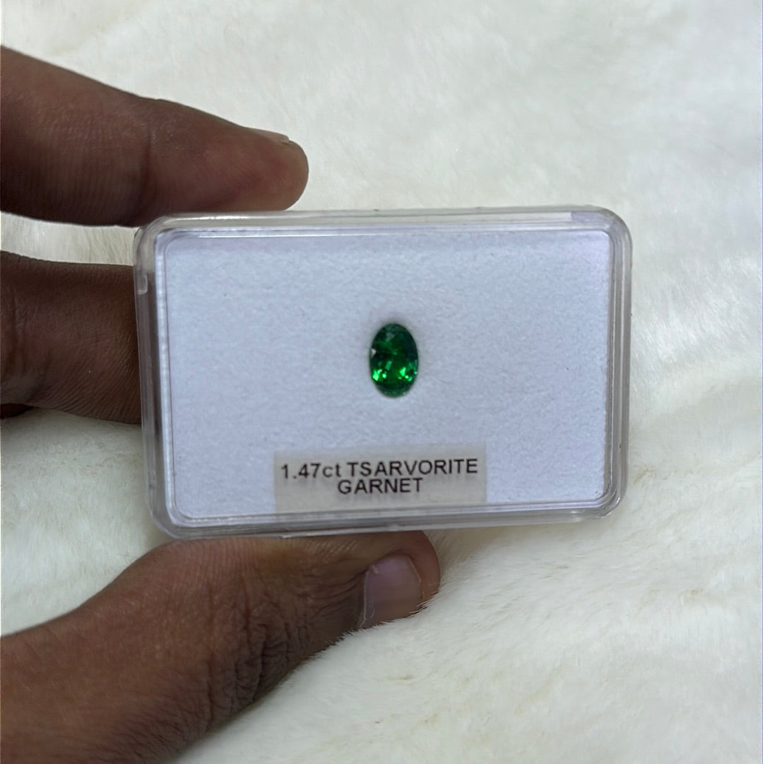 Tsarvorite Garnet 1.47ct - Far East Gems & Jewellery