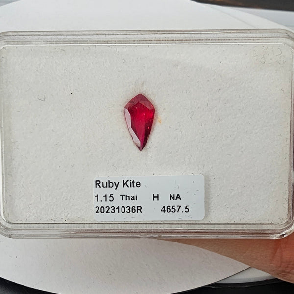 Thai Ruby 1.15 ct - product photograph 4