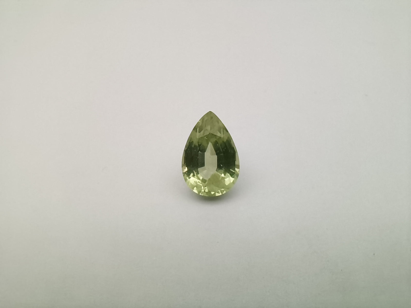 Green Sapphire 2.82ct - Far East Gems & Jewellery