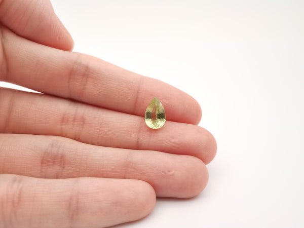 Green Sapphire 2.82ct - Far East Gems & Jewellery