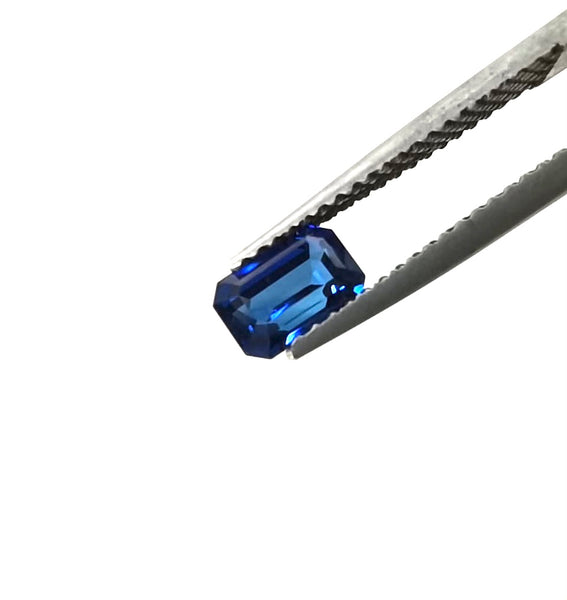 Royal Blue Sapphire 0.89ct - Far East Gems & Jewellery